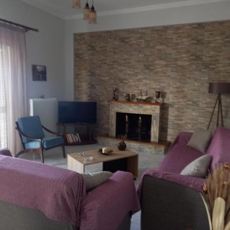 Σπίτι Δίπλα Στην Θάλασσα Villa Патра Екстериор снимка